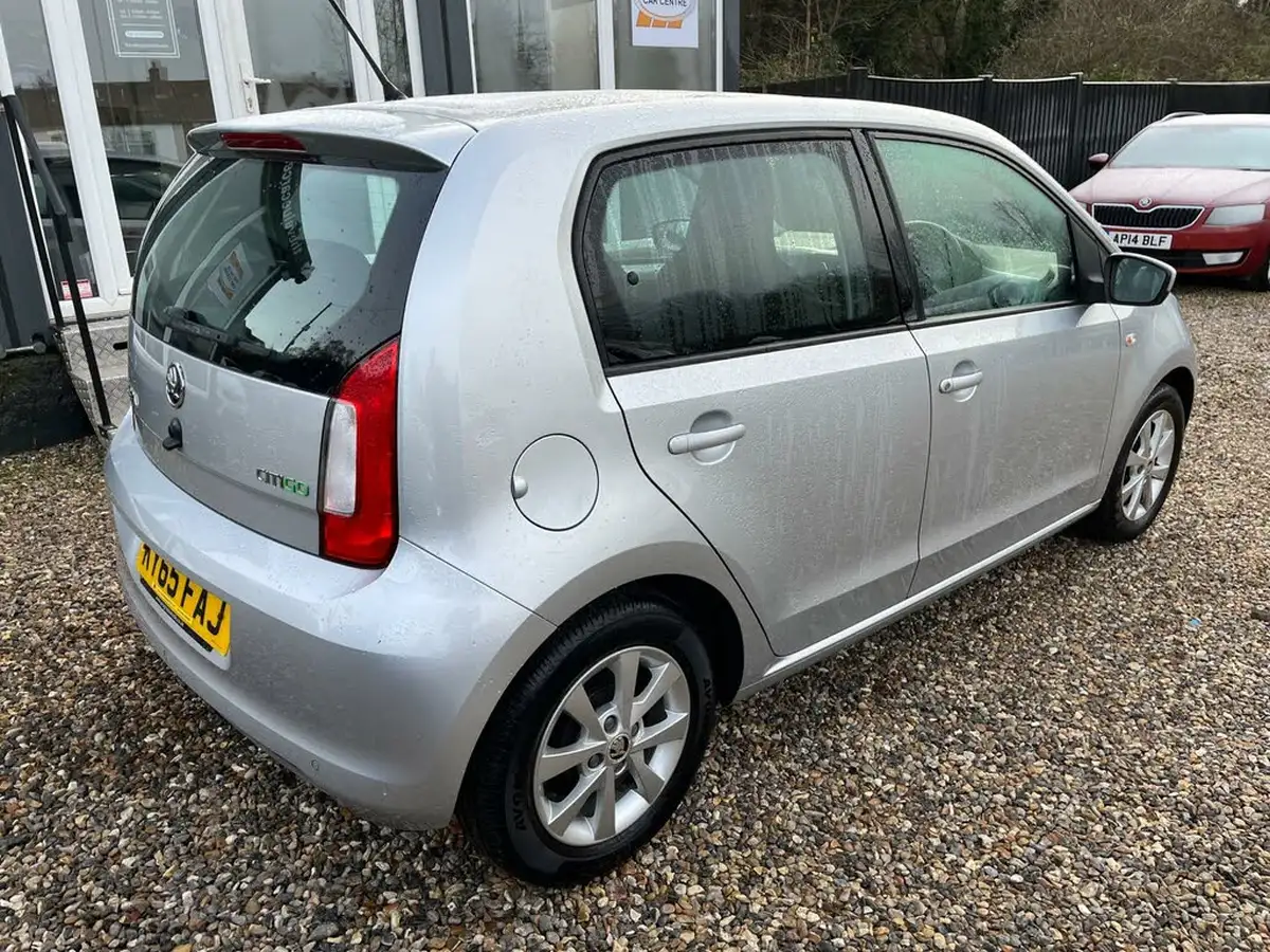 2015-skoda-citigo-10-mpi-se-l-greentech-75ps-5d-big-3