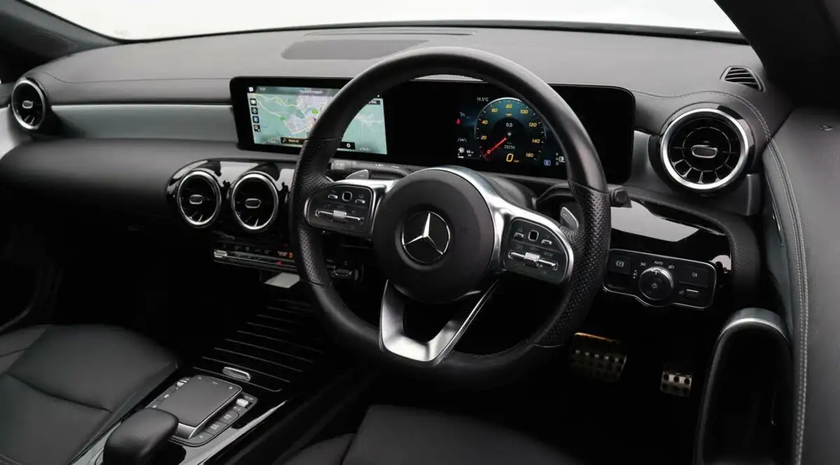 2022-mercedes-benz-cla-13-cla-200-amg-line-coupe-4d-big-9