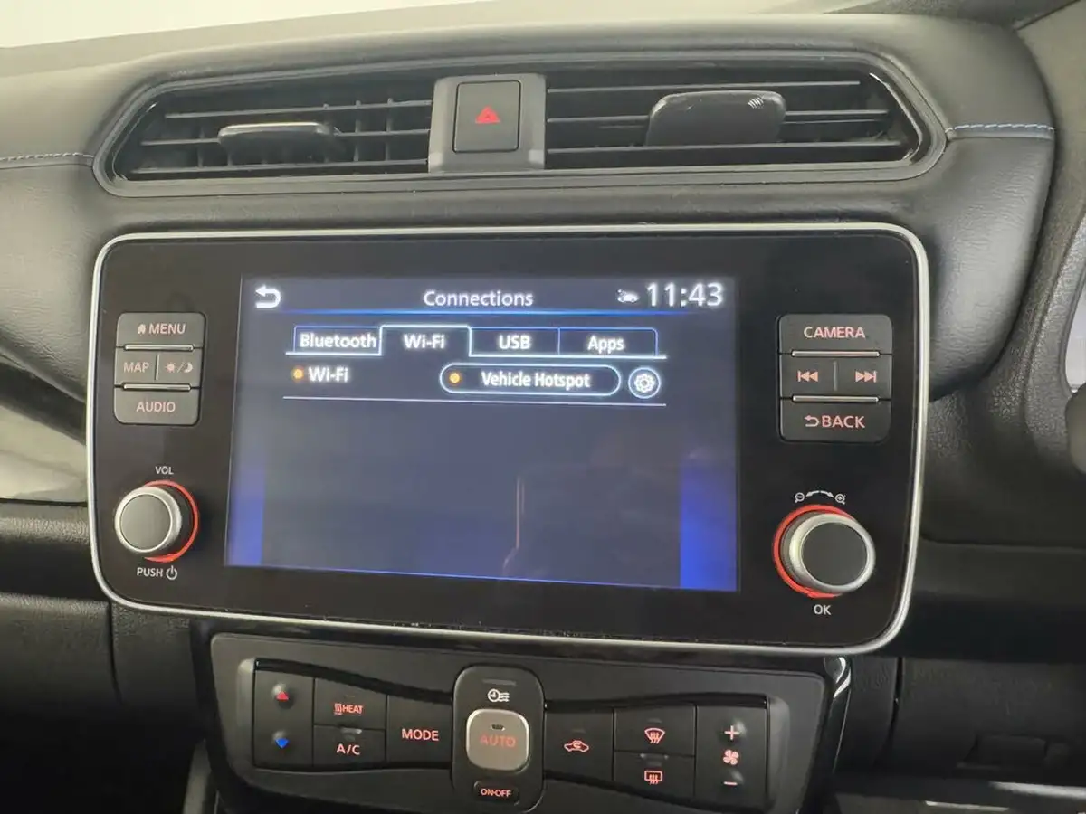 2023-nissan-leaf-e-tekna-39kwh-big-43