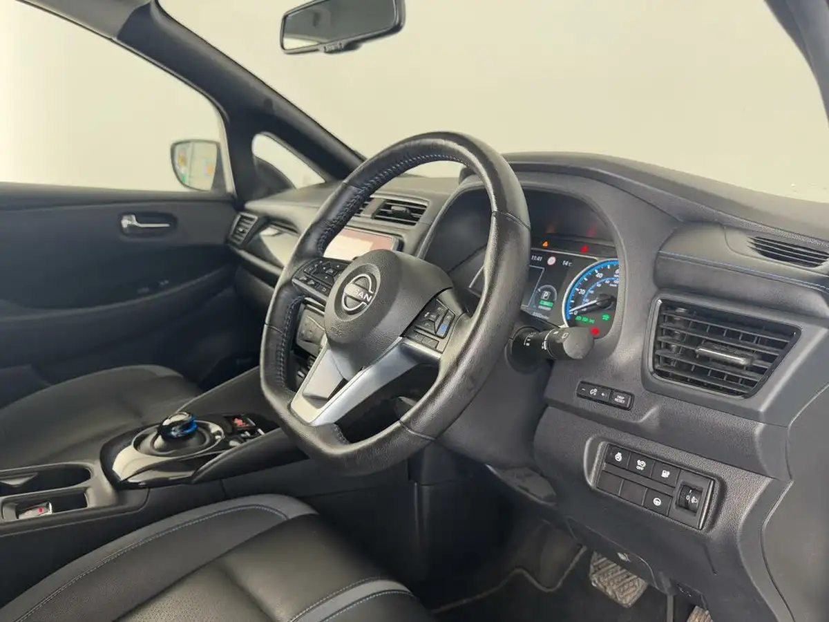 2023-nissan-leaf-e-tekna-39kwh-big-19