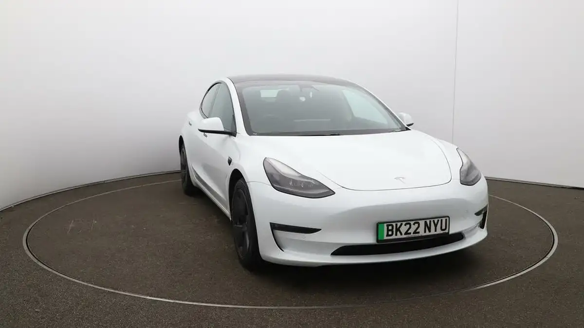 2022-tesla-model-3-e-long-range-big-34