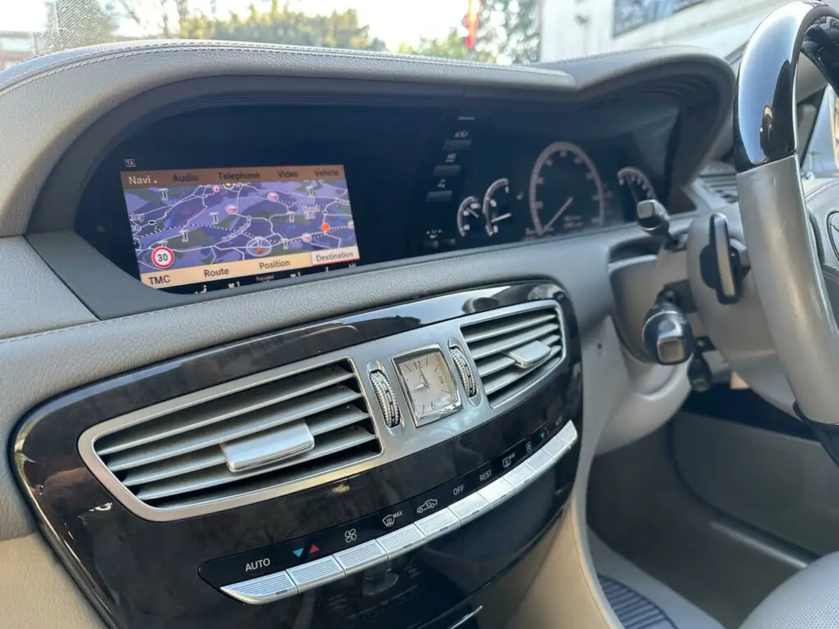 2014-mercedes-benz-cl-class-47-cl-500-big-33