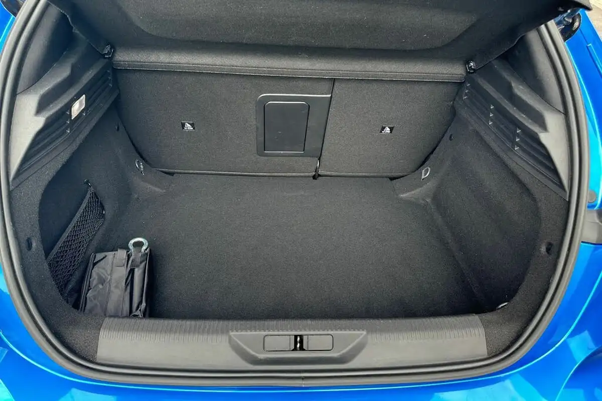 2022-peugeot-308-12-puretech-gt-premium-big-17
