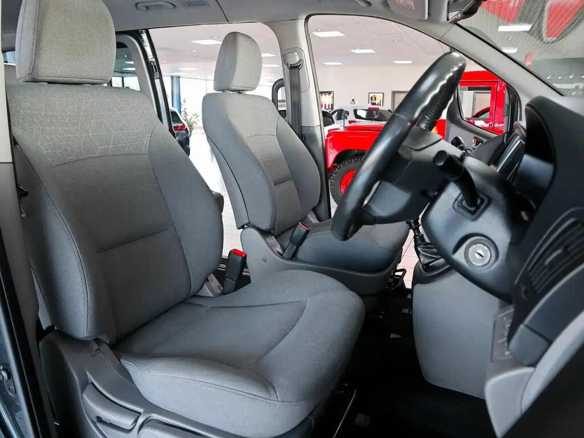 2019-hyundai-i800-25crdi-se-nav-136ps-big-15