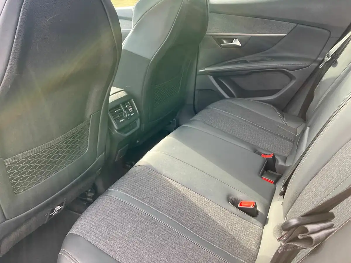 2019-peugeot-3008-suv-16-puretech-gt-line-180bhp-ss-eat8-big-30