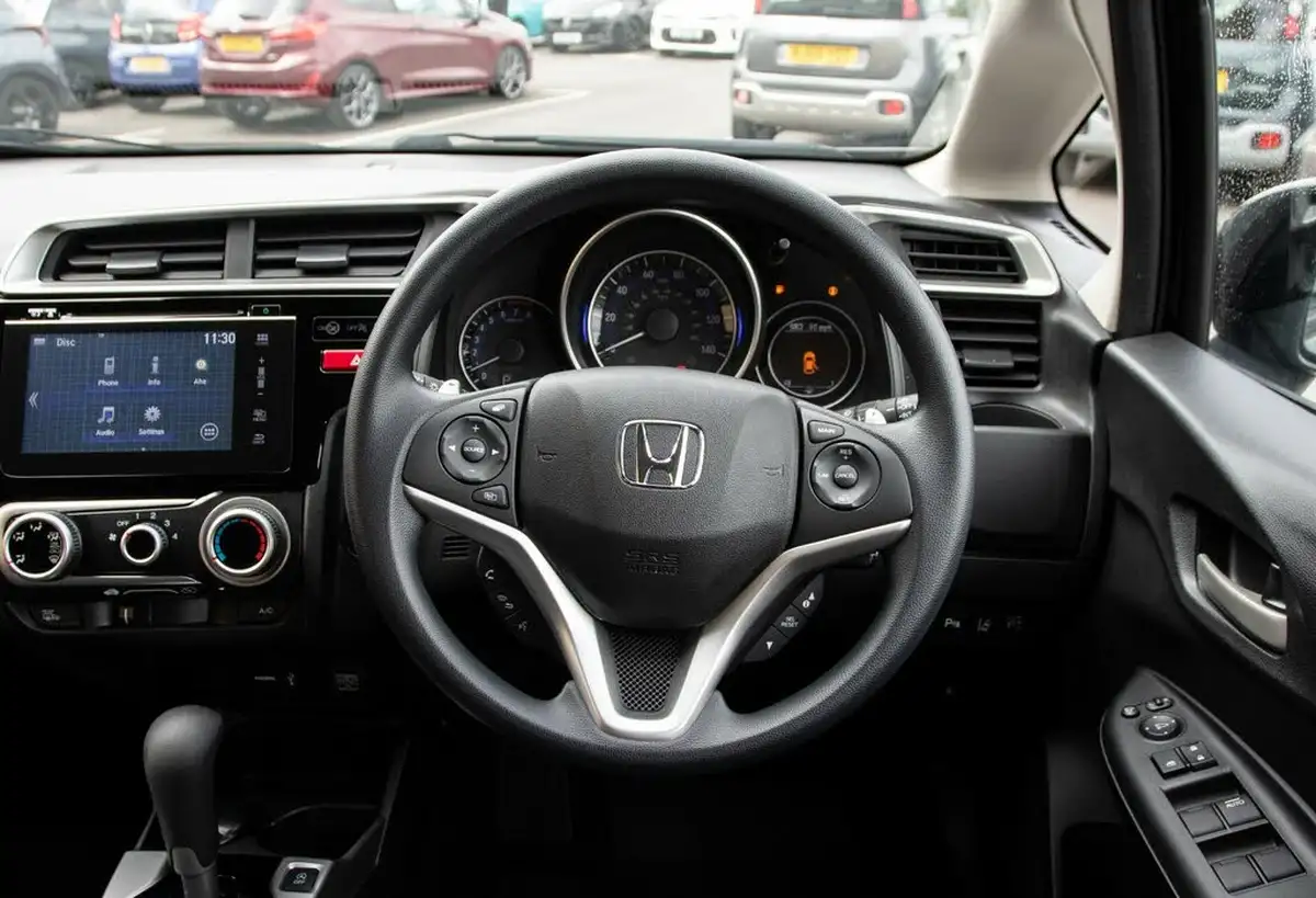 2015-honda-jazz-13-i-vtec-se-cvt-big-20