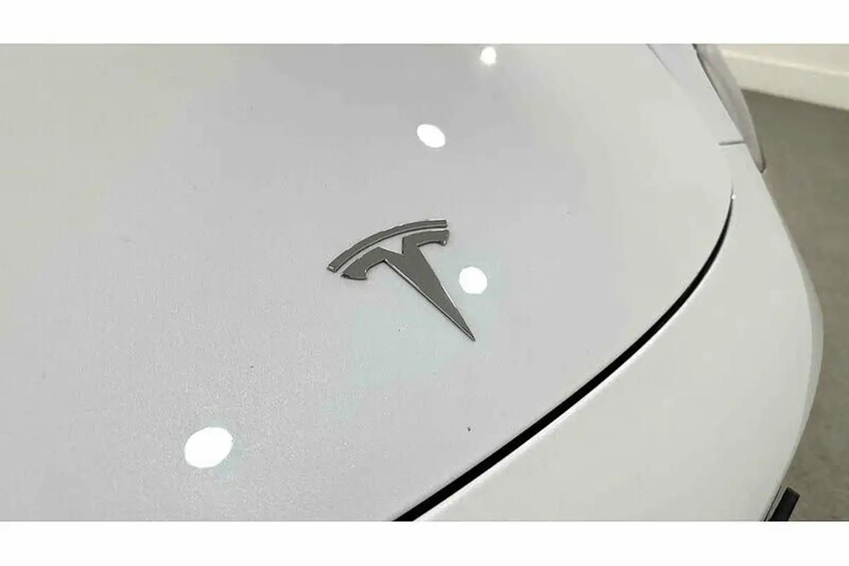 2020-tesla-model-3-e-standard-plus-big-15