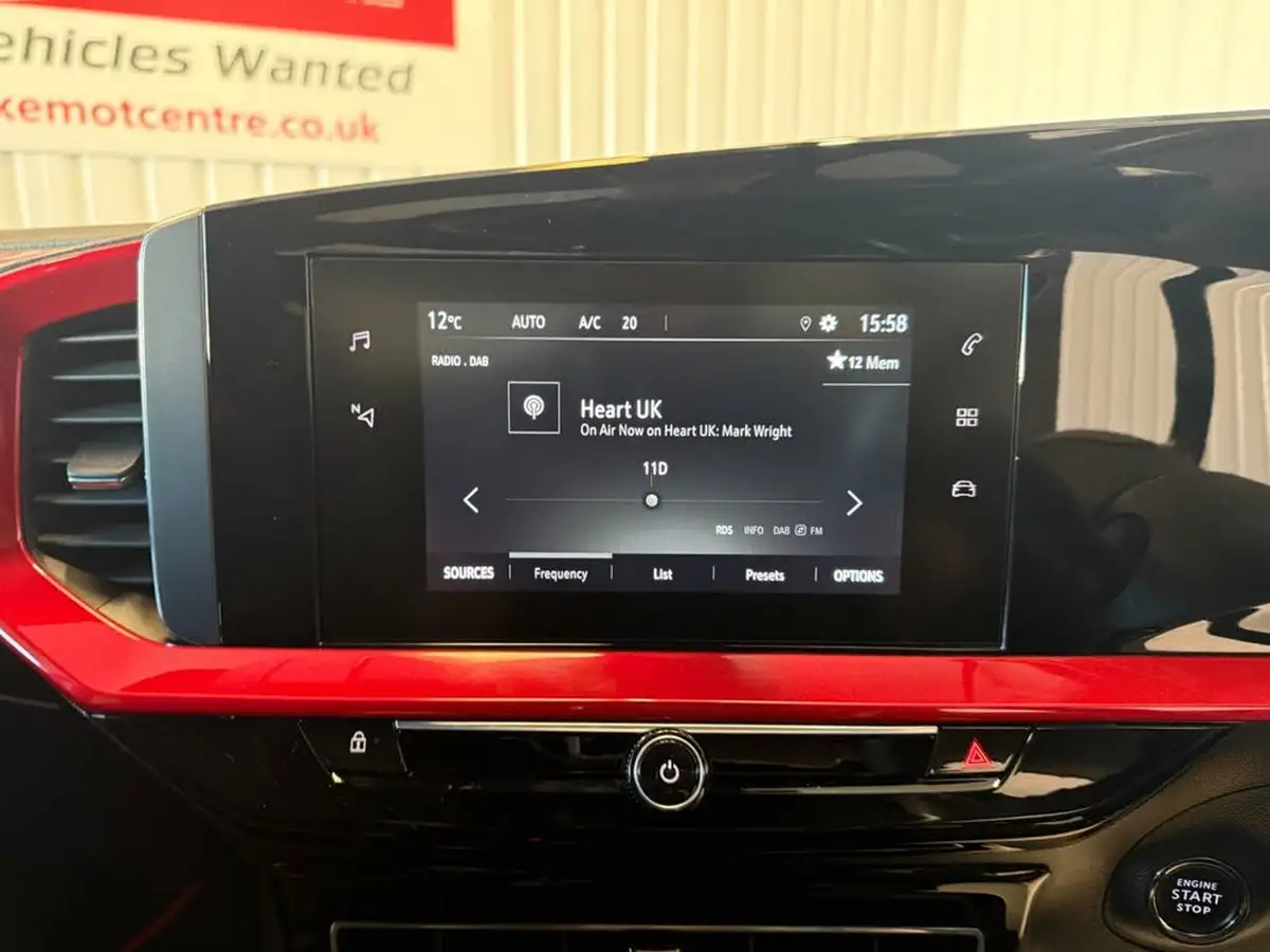 2022-vauxhall-mokka-e-gs-line-big-21
