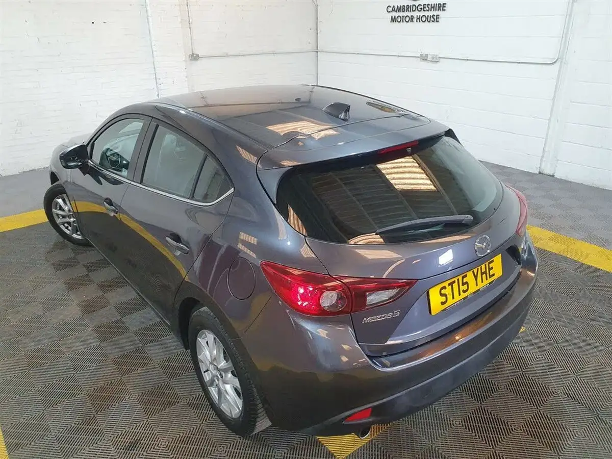 2015-mazda-mazda3-20-se-nav-hatchback-5d-auto-big-9