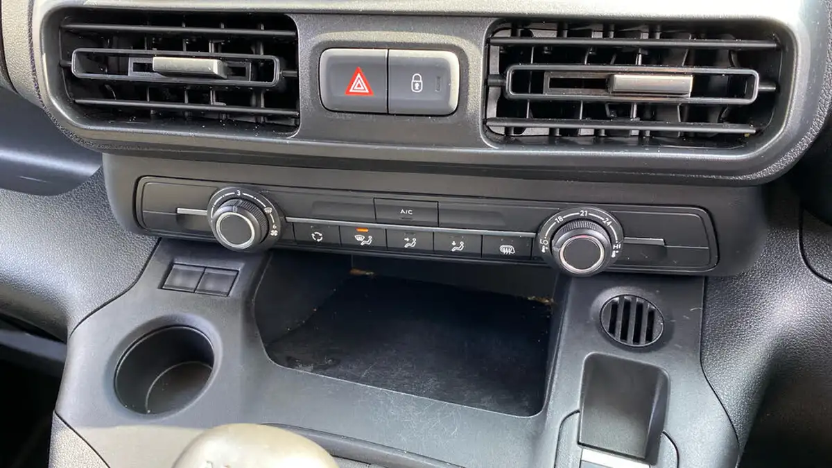 2024-citroen-berlingo-15-bluehdi-1000-driver-edition-100pseu6d-big-41