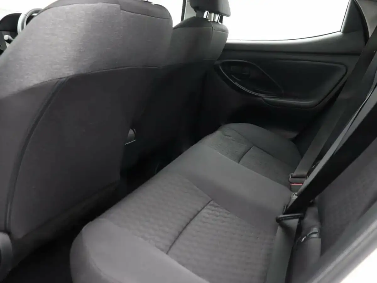 2023-mazda-mazda2-15-pure-big-8
