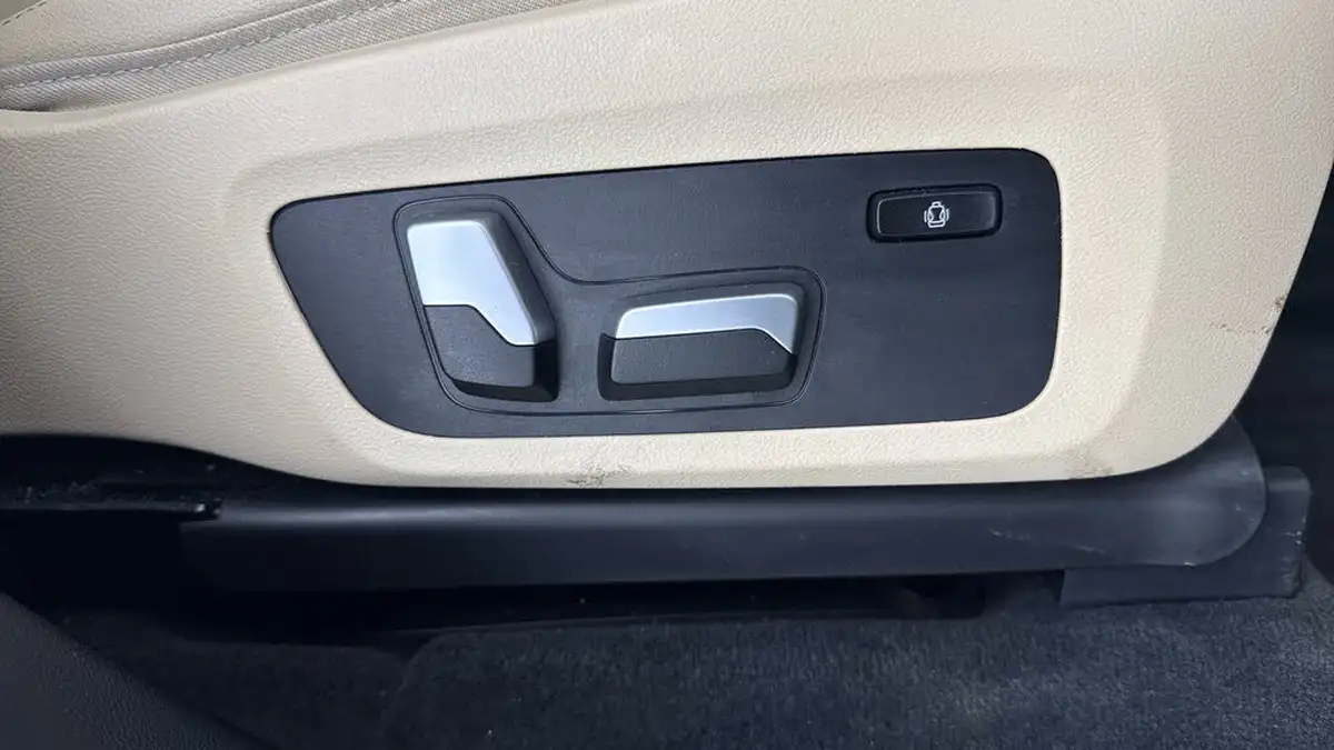 2021-bmw-ix3-e-premier-edition-big-24