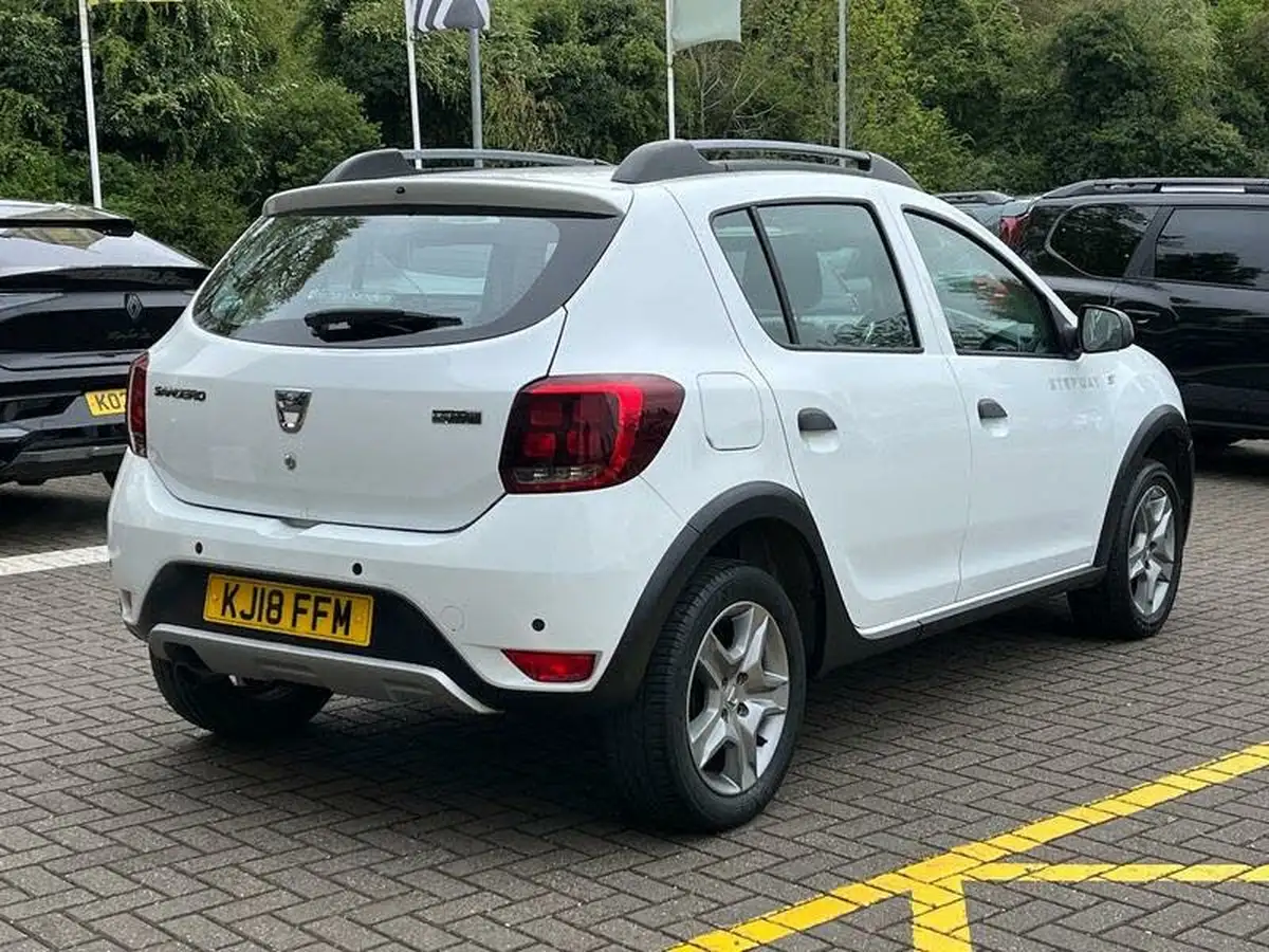 2018-dacia-sandero-stepway-09-tce-comfort-big-2