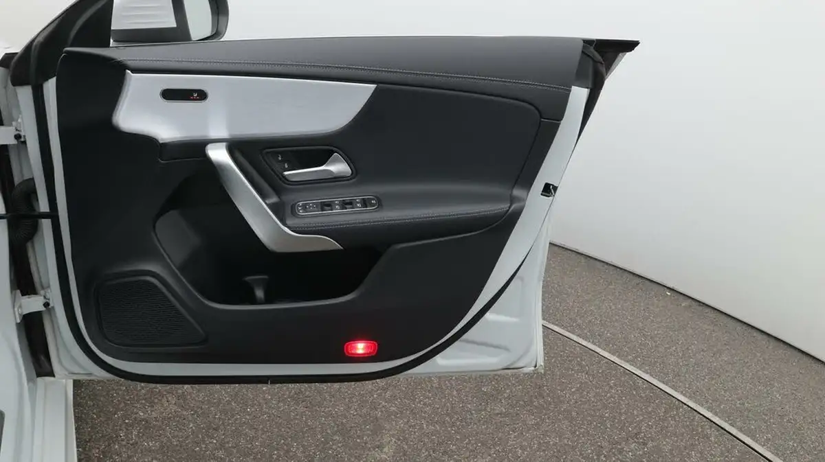 2022-mercedes-benz-cla-13-cla-200-amg-line-shooting-brake-5d-big-15