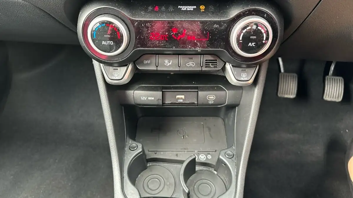 2024-kia-picanto-10-3-62bhp-big-19