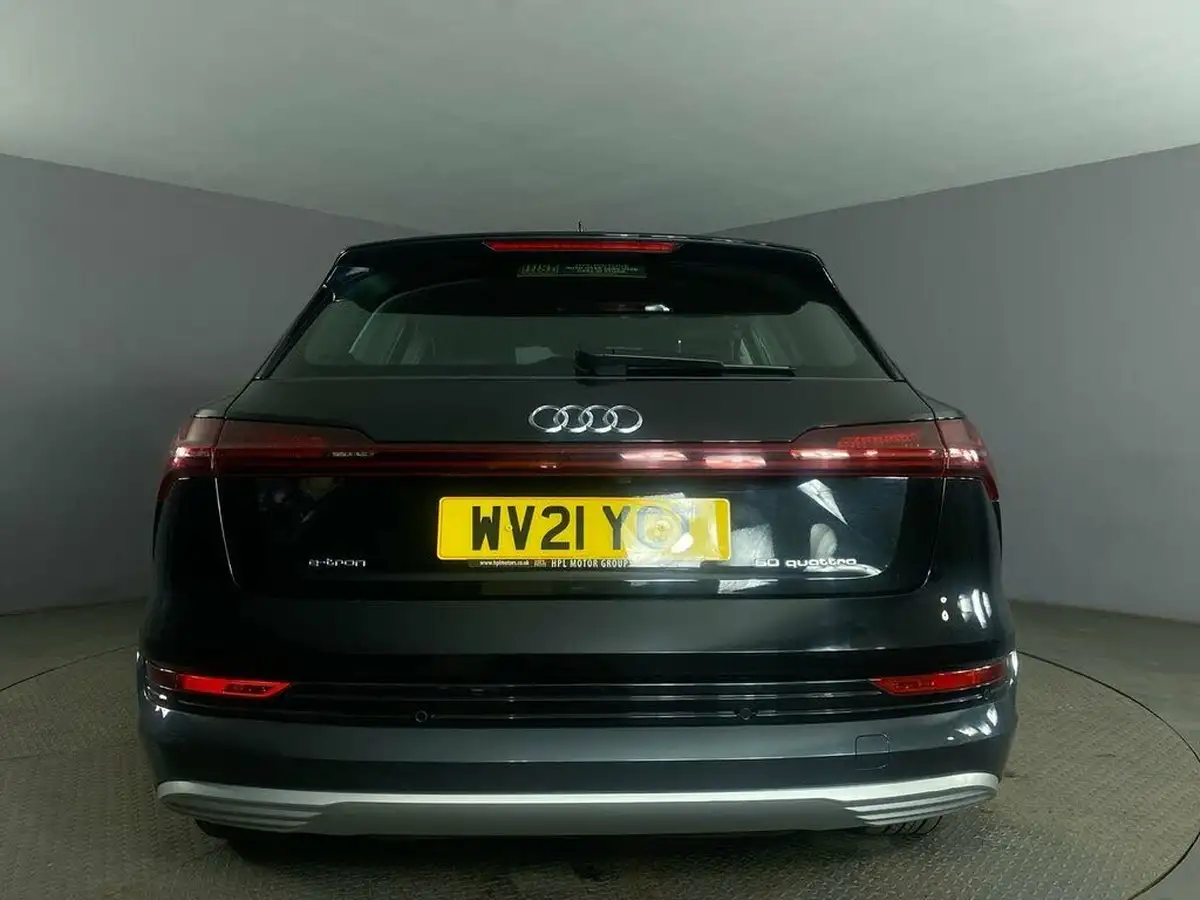 2021-audi-e-tron-50e-sport-station-wagon-big-6