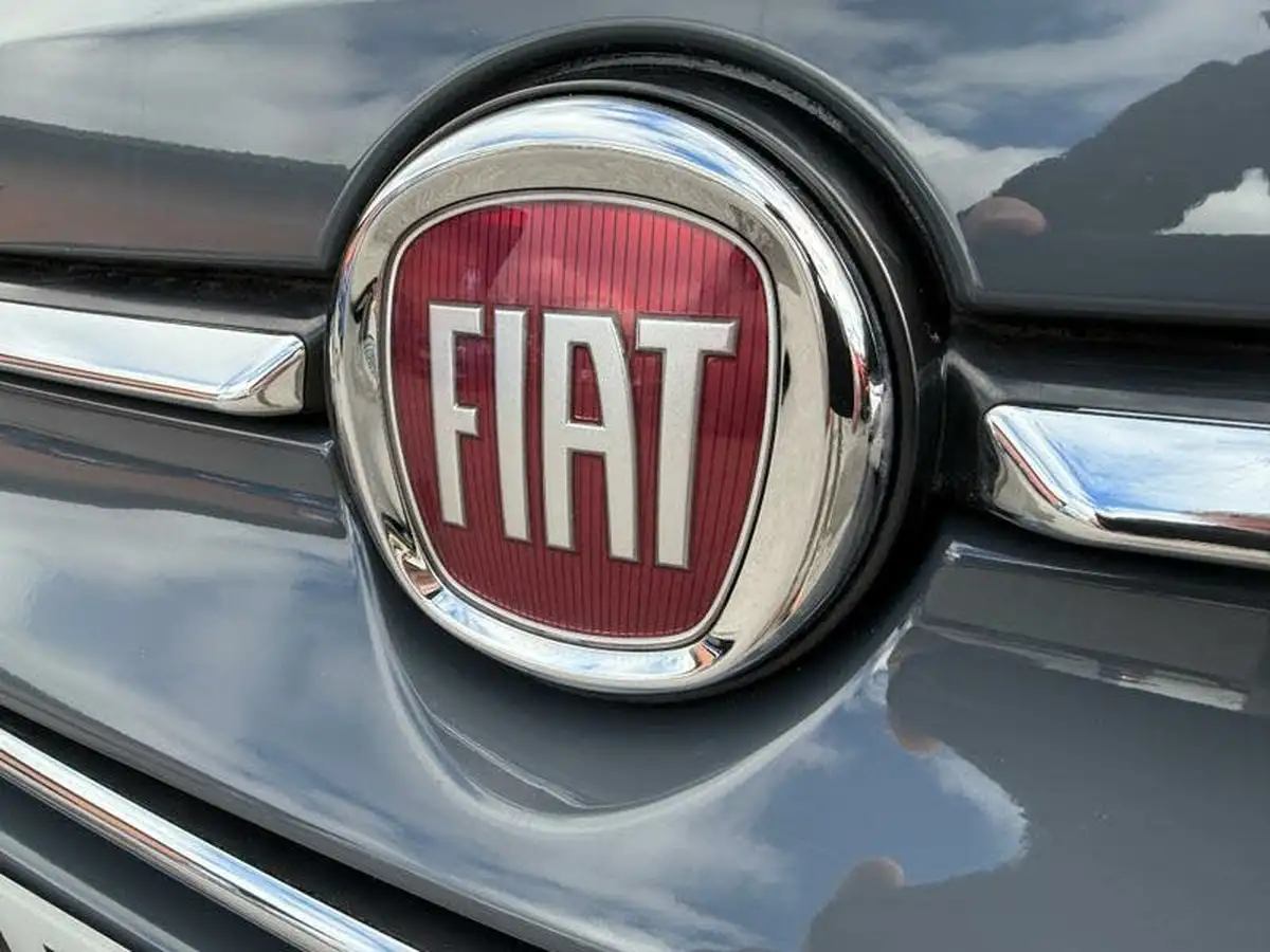 2022-fiat-500-10-dolcevita-big-17
