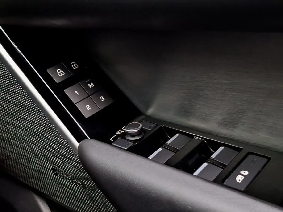 2021-land-rover-range-rover-velar-20-p400e-r-dynamic-hse-big-16