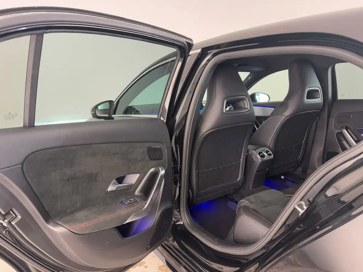 2020-mercedes-benz-a-class-13-a200-amg-line-premium-hatchback-5d-big-14
