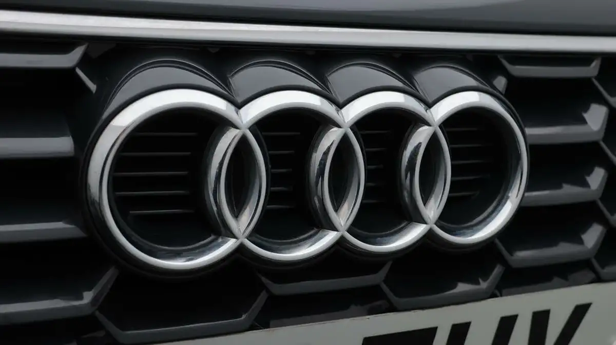 2021-audi-a3-20-35-tdi-sportback-5d-s-tronic-big-23