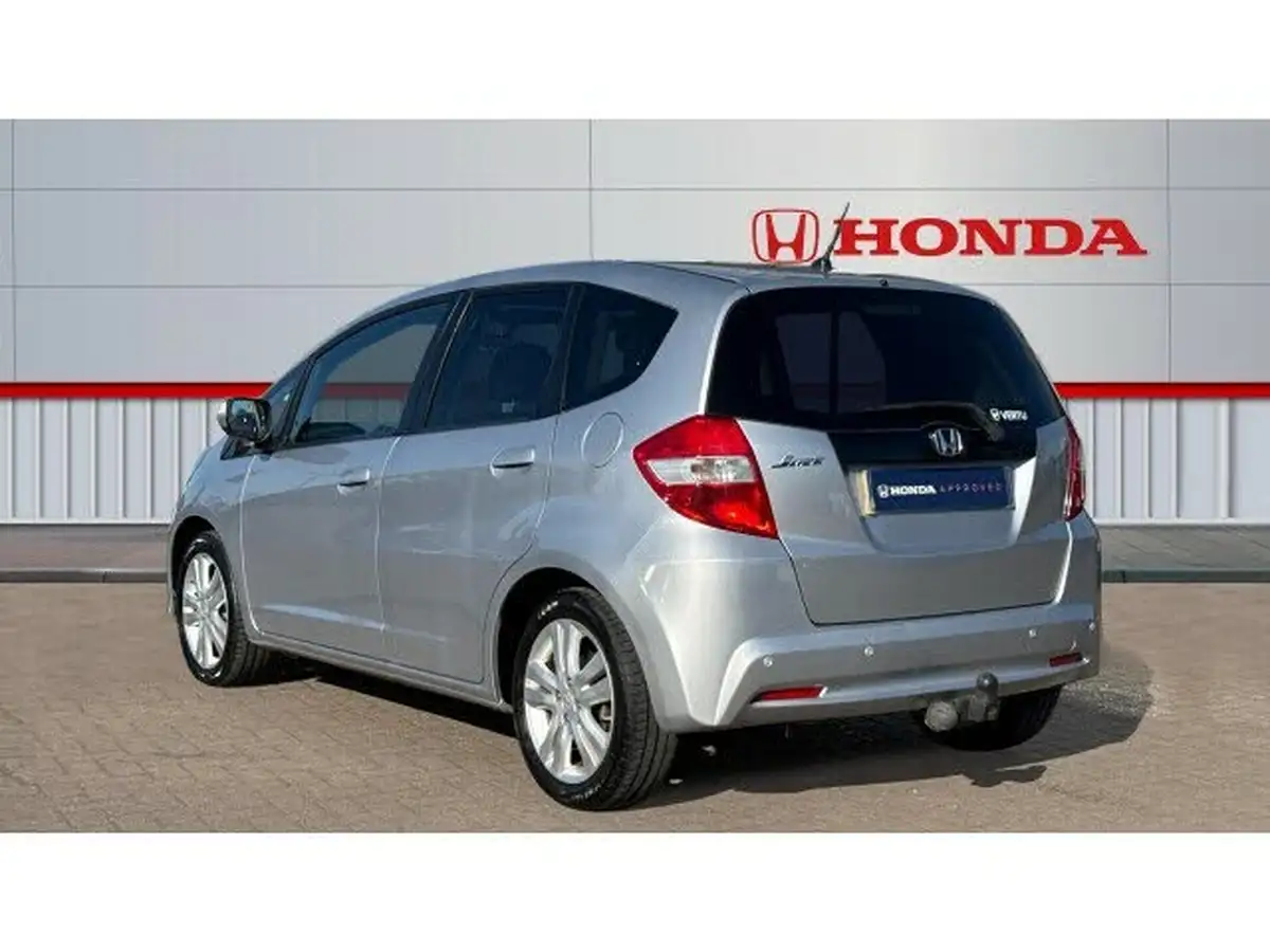 2014-honda-jazz-14-ex-big-2