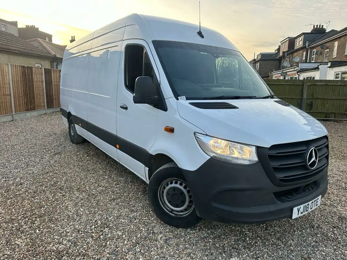 2018-mercedes-benz-sprinter-21cdi-311-l2h1-panel-van-rwd-eco-gear-360-big-0