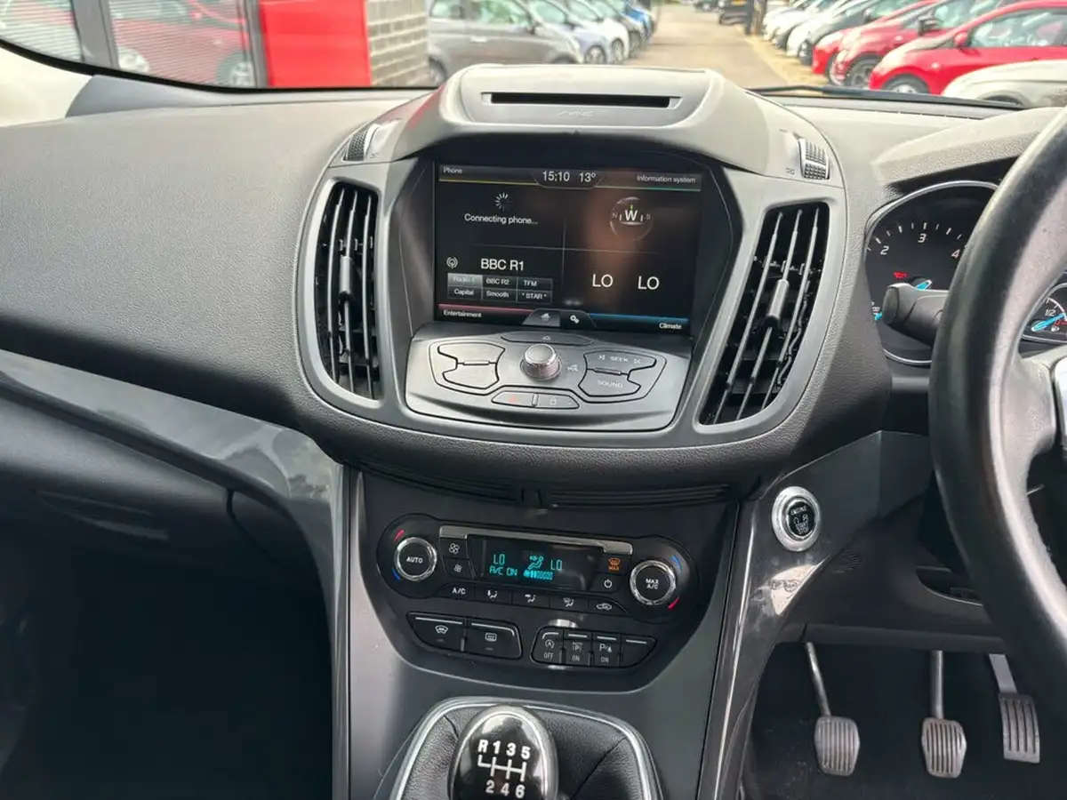 2016-ford-kuga-20tdci-titanium-180ps-awd-big-19