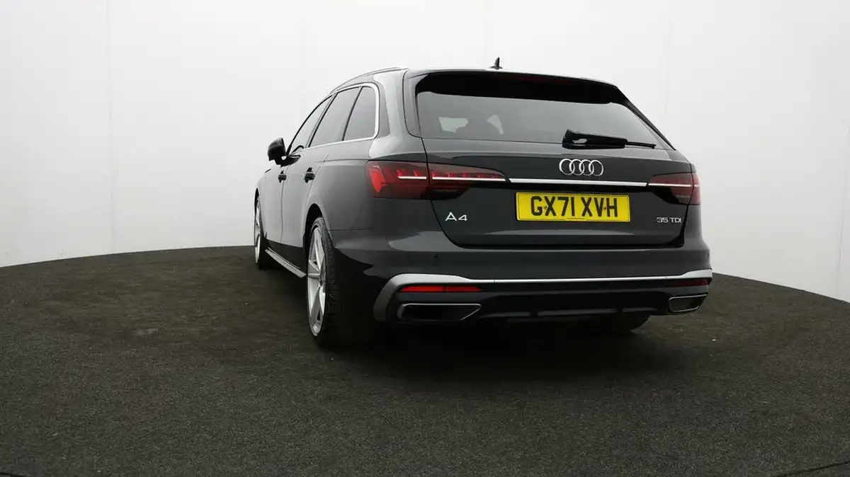 2021-audi-a4-avant-20-35-tdi-s-line-big-23
