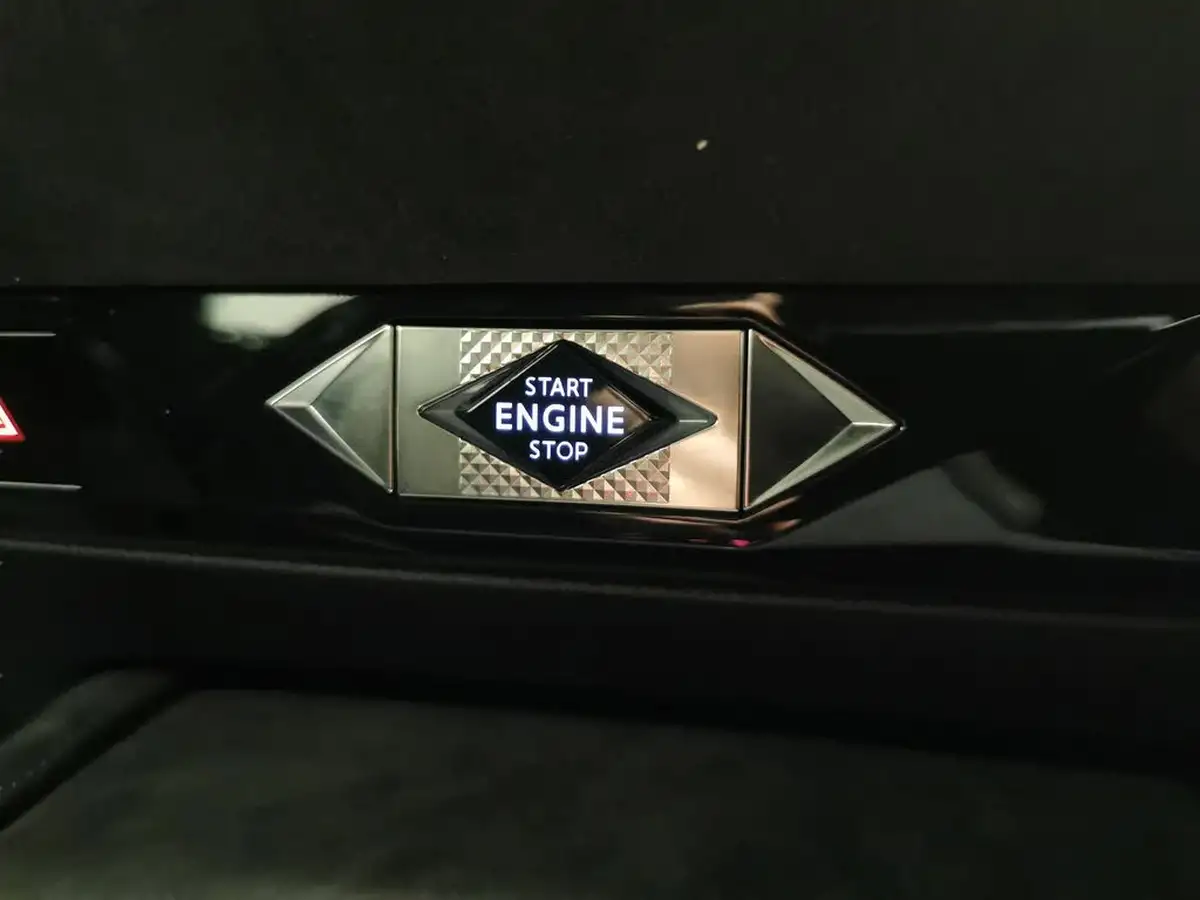 2022-ds-ds-4-e-tense-performance-line-big-17