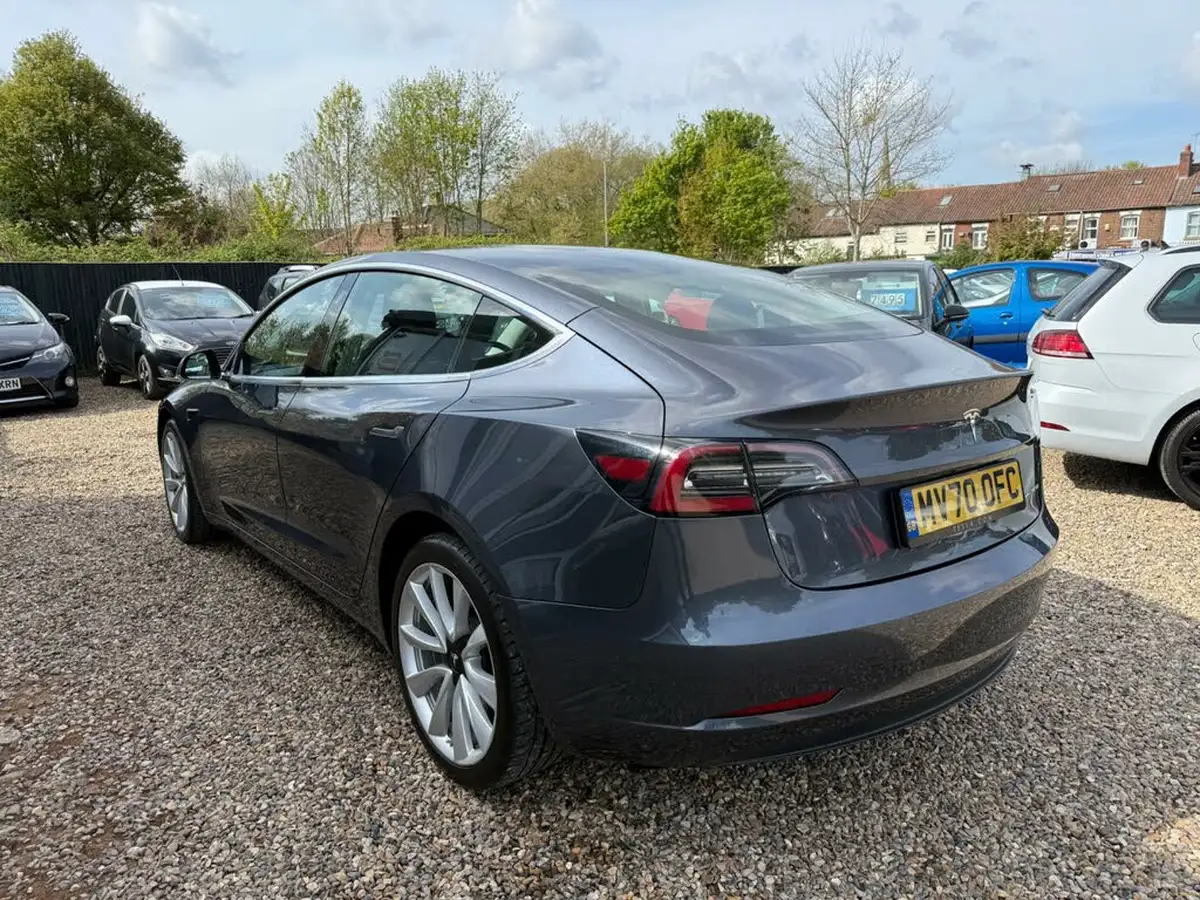 2020-tesla-model-3-e-long-range-big-4