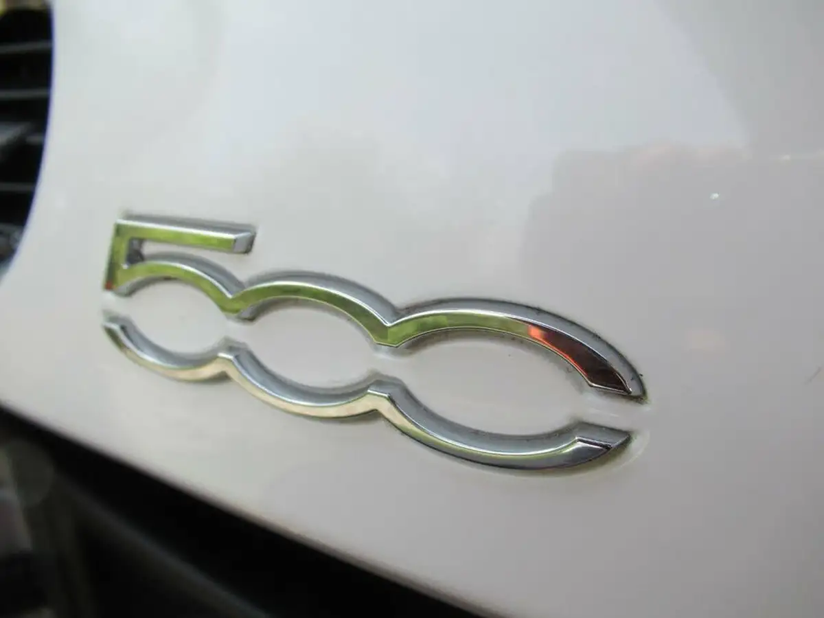 2015-abarth-500-14-tjet-595-turismo-160bhp-big-24