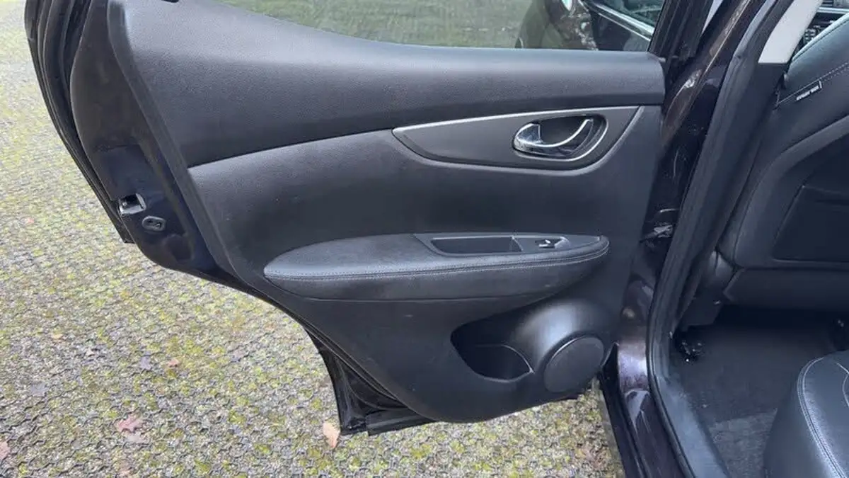2017-nissan-qashqai-15dci-tekna-big-49