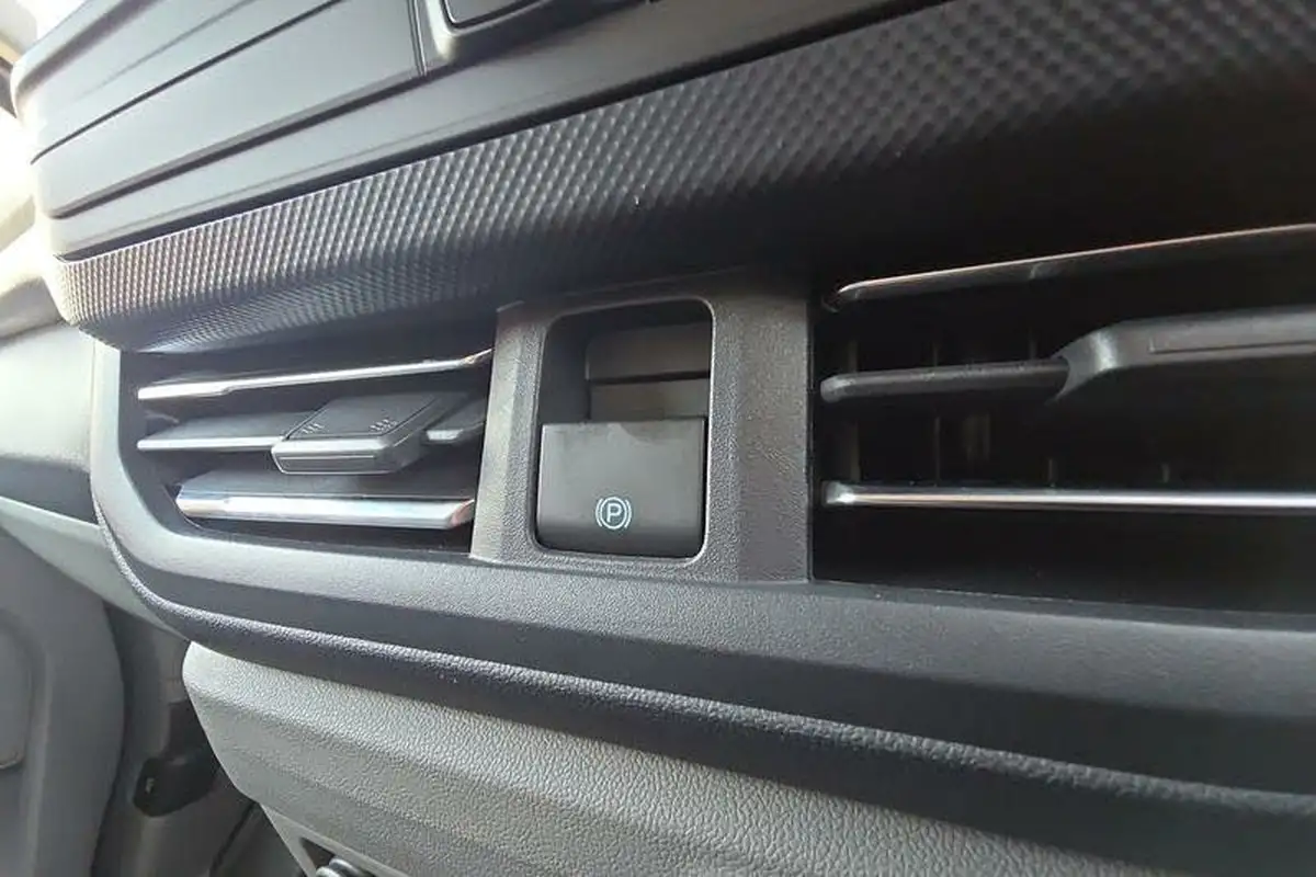 2024-ford-transit-custom-e-320-l1h1-limited-136ps-panel-van-big-32