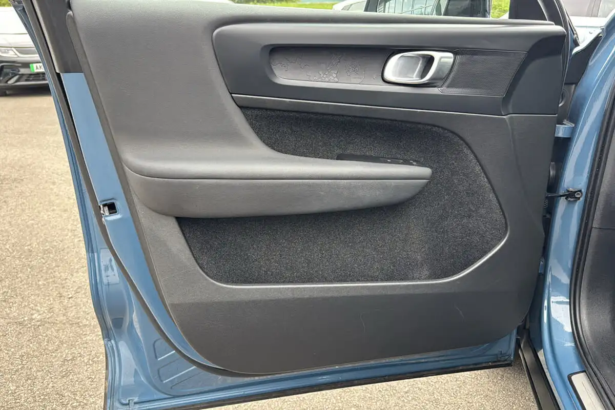 2022-volvo-c40-e-recharge-plus-228bhp-big-32
