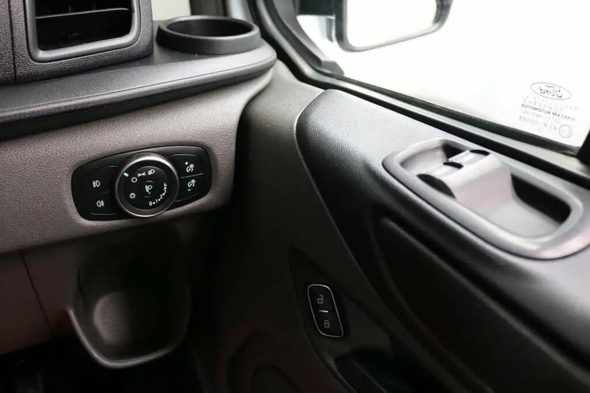 2020-ford-transit-custom-20tdci-280-l1h1-leader-105pseu6dt-panel-van-big-55