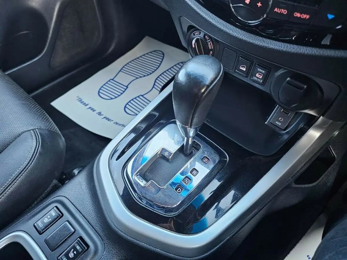 2017-nissan-navara-23dci-tekna-auto-big-19