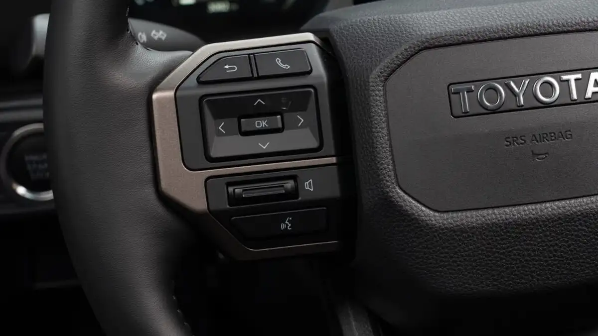 2024-toyota-land-cruiser-28d-4d-invincible-big-16