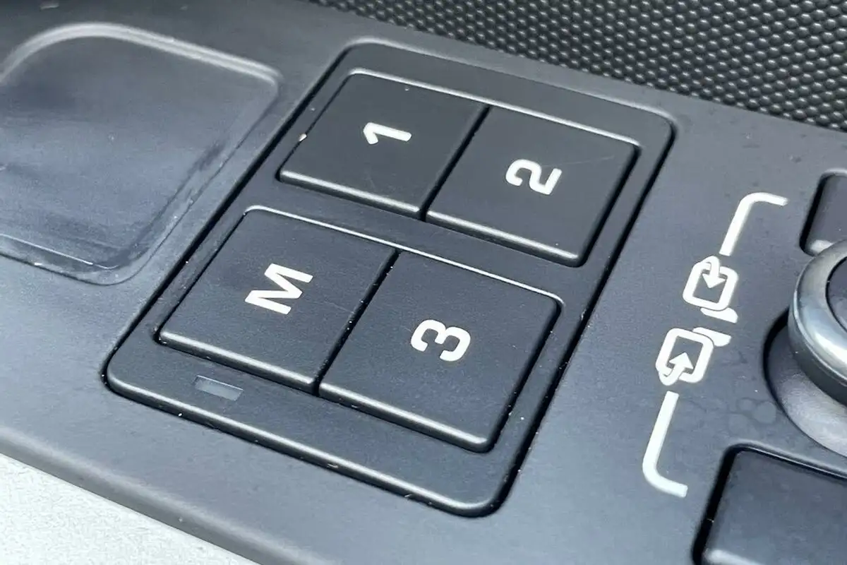 2023-land-rover-90-defender-30-d250-hard-top-se-90-2997cc-big-45