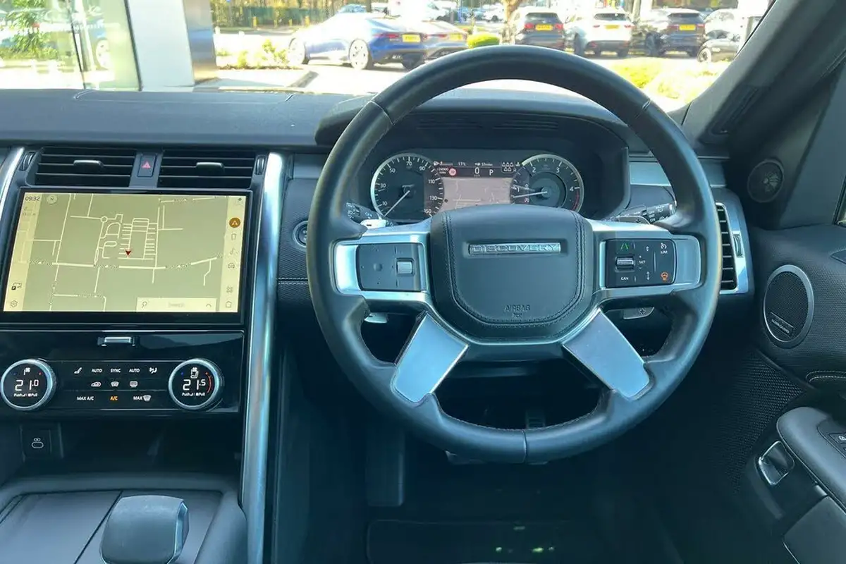 2022-land-rover-discovery-30-d300-r-dynamic-hse-big-24