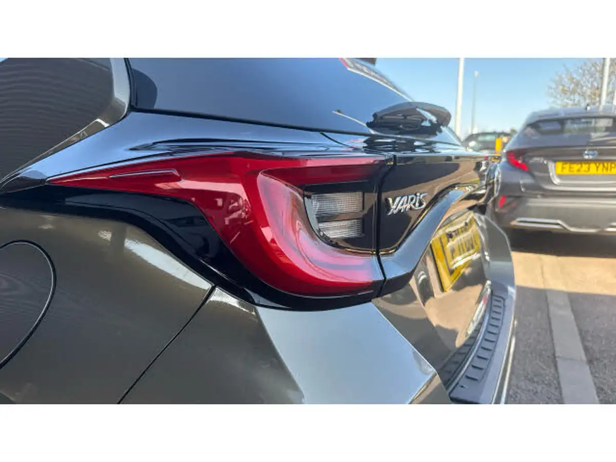 2021-toyota-yaris-15-vvt-i-excel-big-22