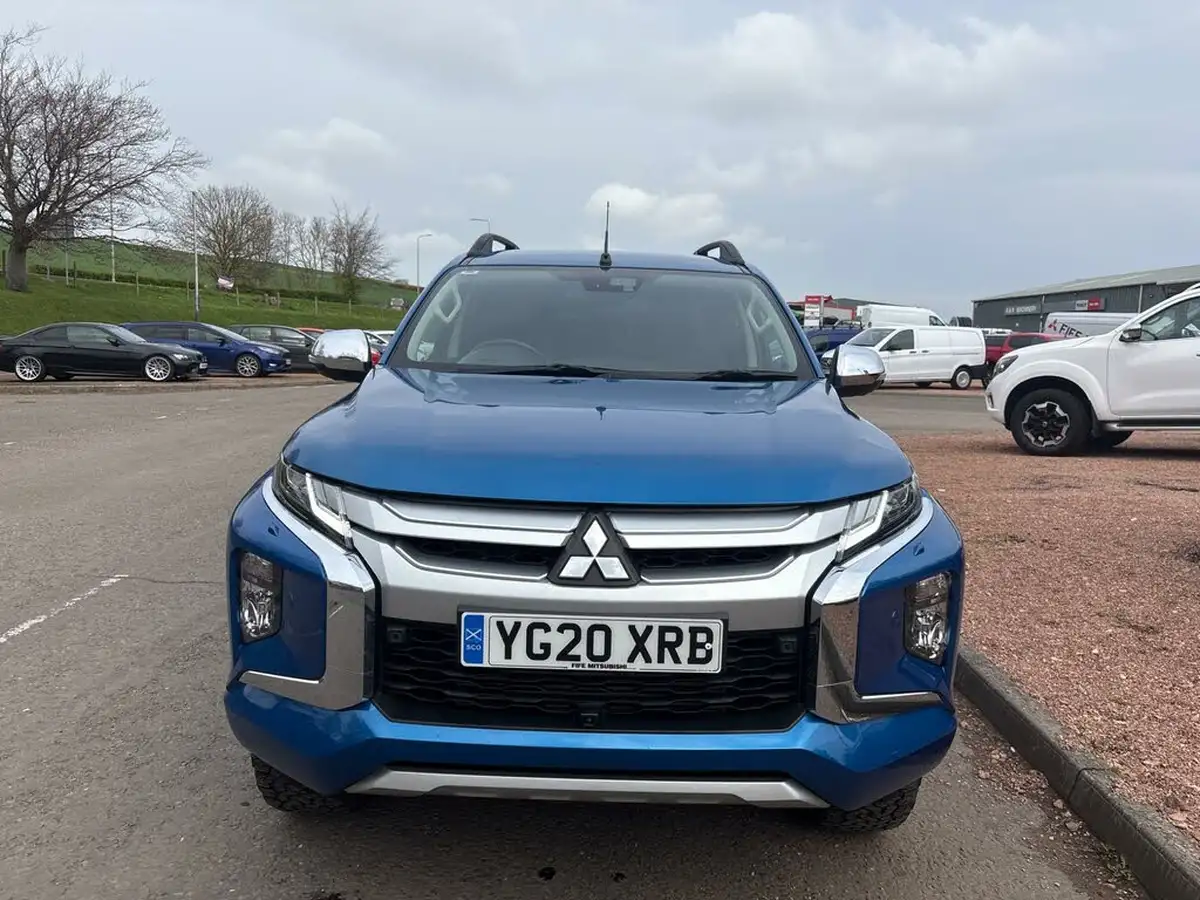 2020-mitsubishi-l200-22di-d-barbarian-x-big-7