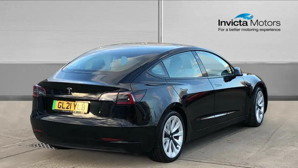 2021-tesla-model-3-e-standard-plus-big-2
