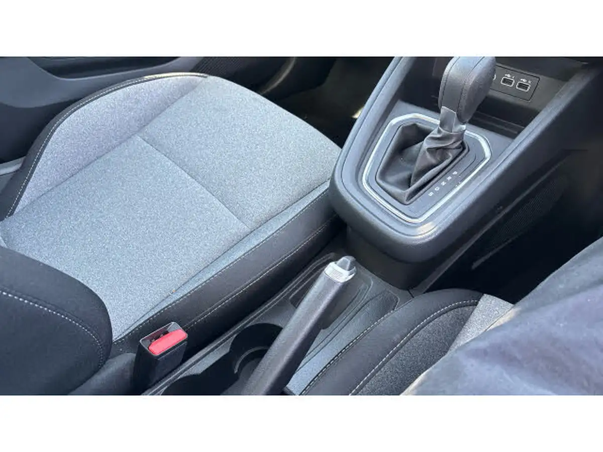 2024-renault-clio-16-evolution-big-40