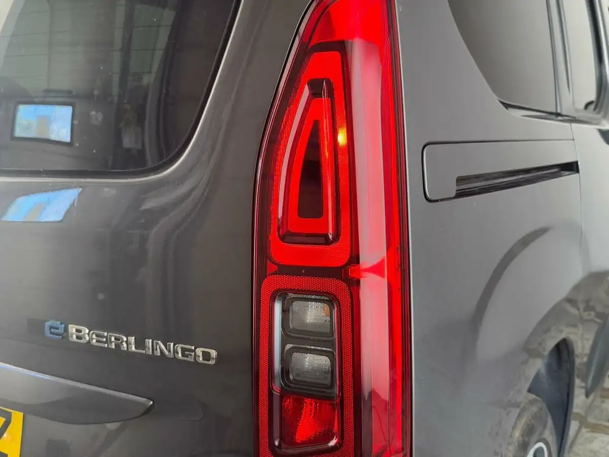 2023-citroen-berlingo-e-flair-xtr-m-size-big-29