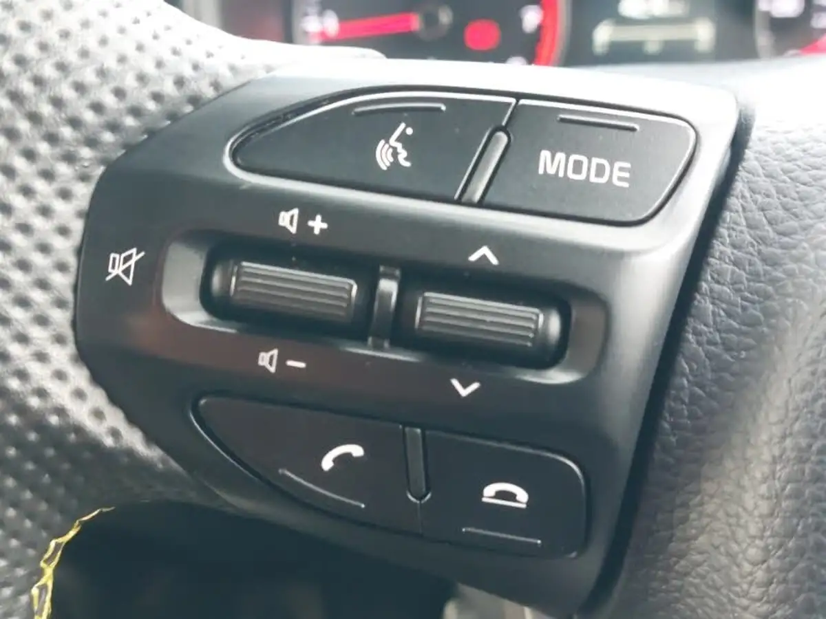 2023-kia-picanto-10-x-line-s-auto-seq-big-17