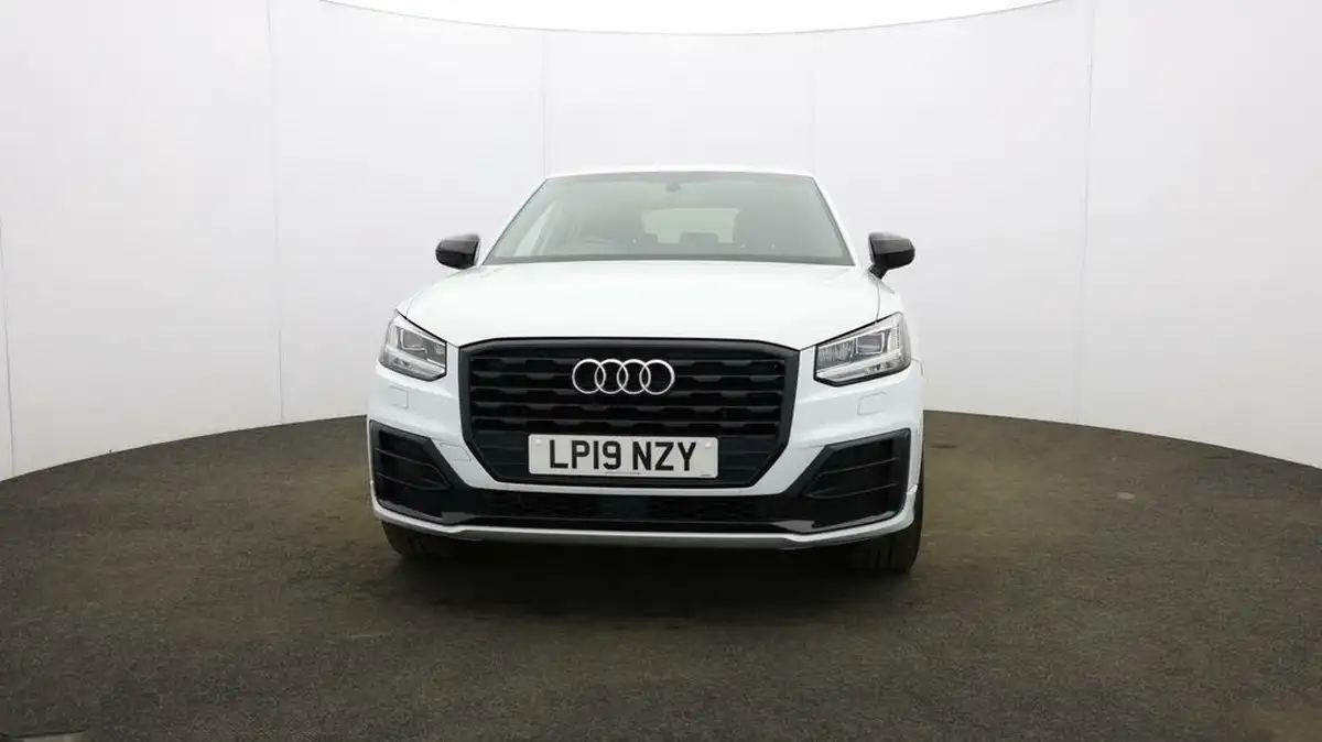 2019-audi-q2-15-35-tfsi-black-edition-cod-s-tronic-big-32