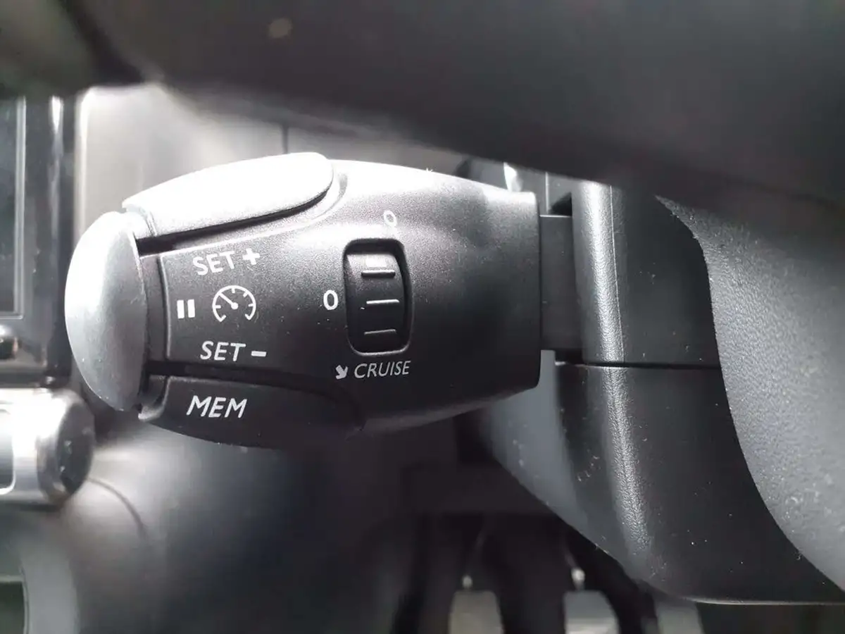 2021-citroen-c3-12-puretech-shine-plus-83ps-big-18