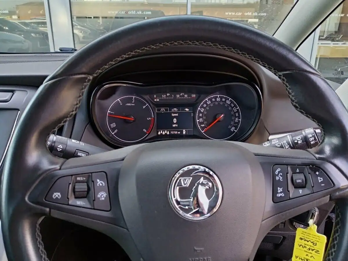 2018-vauxhall-zafira-tourer-20cdti-sri-ss-big-4