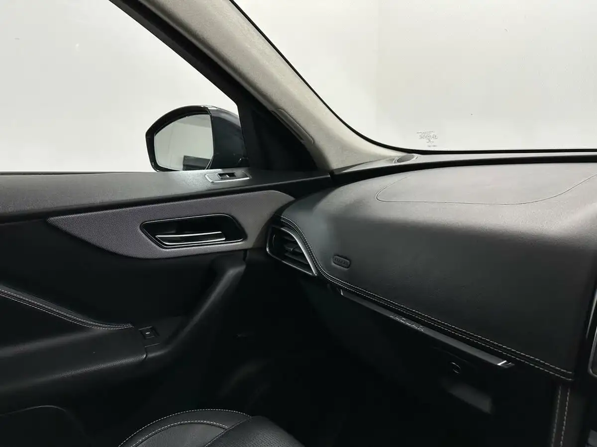 2019-jaguar-f-pace-30td-s-big-24