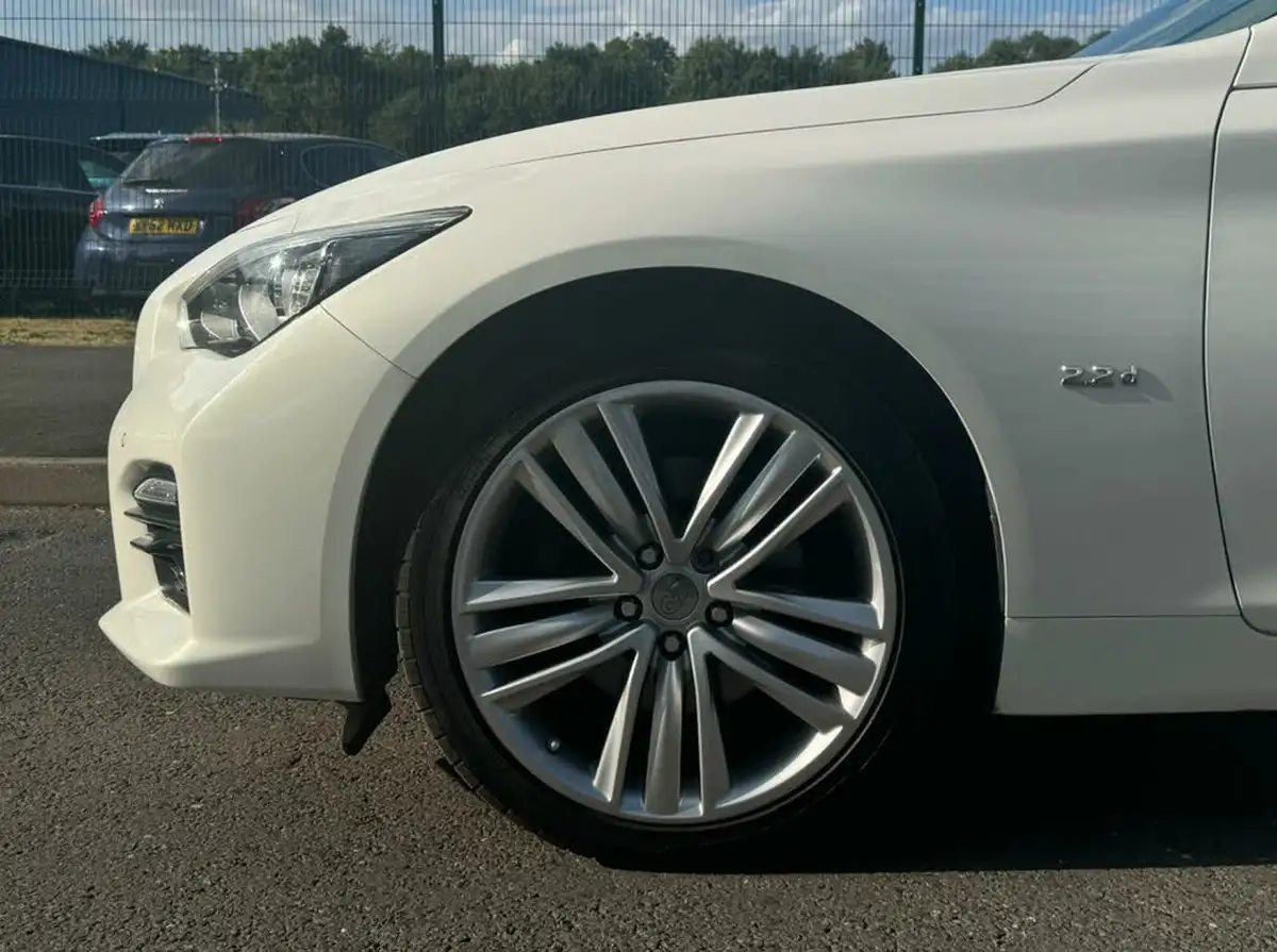 2015-infiniti-q50-22td-sport-170ps-auto-big-16